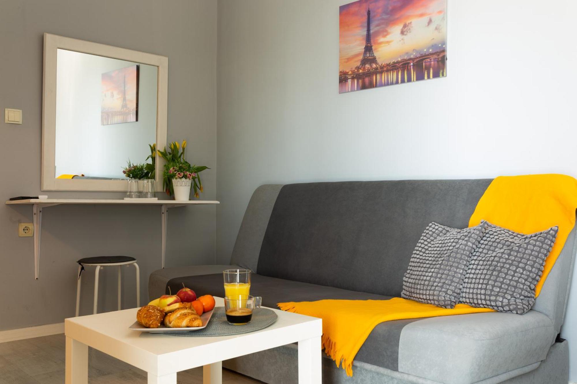 La Piazza Hotel Sjumen Eksteriør bilde